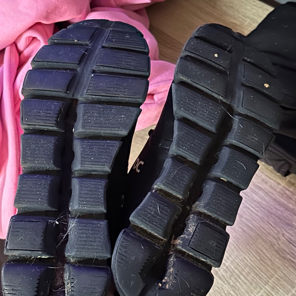 Black On Cloud - image 6